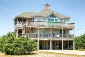 surf-or-sound-realty-longview-753-exterior