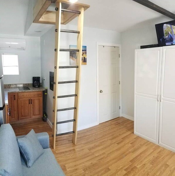 Studio Apartment