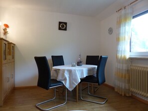 Nr. 2, Ferienwohnung mit 70qm, 2 Schlafräume, max. 4 Personen