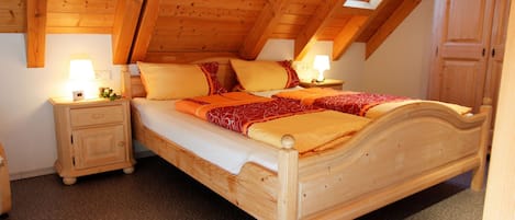 Ferienwohnung Rehblick, 75 qm, 2 Schlafräume, max. 5 Personen-Doppelbett