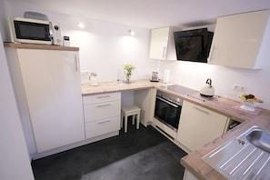 Ferienwohnung Typ C Wellness, 2 Schlafzimmer, max. 5 Personen-Küche