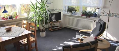 Ferienwohnung Haus Elke, 50qm, 1 Schlafraum, maximal 4 Personen-Wohnzimmer