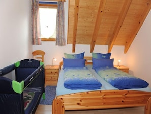 Ferienwohnung Nr. 1, 95qm, 3 Schlafzimmer, max. 6 Personen-Schlafzimmer