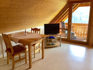 Ferienwohnung Panoramablick, 45qm, 1 Schlafzimmer, 1 Wohn-/Schlafraum, max. 3 Personen