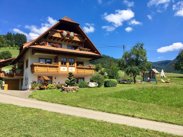 Ferienwohnung Panoramablick, 45qm, 1 Schlafzimmer, 1 Wohn-/Schlafraum, max. 3 Personen