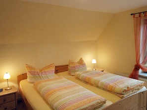 Ferienwohnung Tollensesee, 35qm, 1 Schlafzimmer, max. 4 Personen-Schlafzimmer