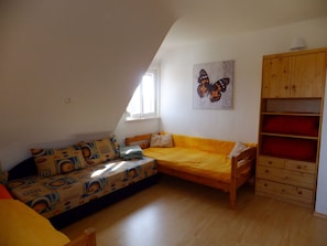 Ferienwohnung 65qm, 2 Schlafzimmer, 1 Wohn-/Schlafraum, max. 4 Personen-Schlafzimmer 2