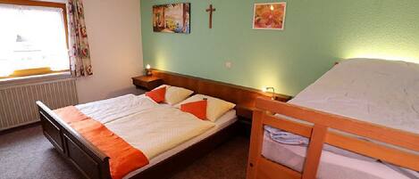 Ferienwohnung 3, 85qm, 2 Schlafzimmer, max. 6 Personen