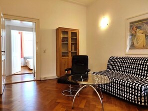 Ferienwohnung Classic, 60qm, 1 Schlafzimmer, max. 4 Personen-Appartement Classic, Wohnzimmer nach Süd