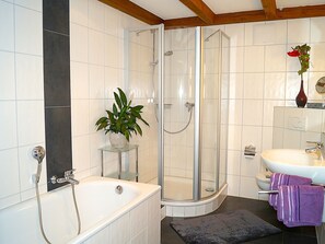 Studiowohnung***** 75qm, 2 Schlafzimmer, max. 4 Personen