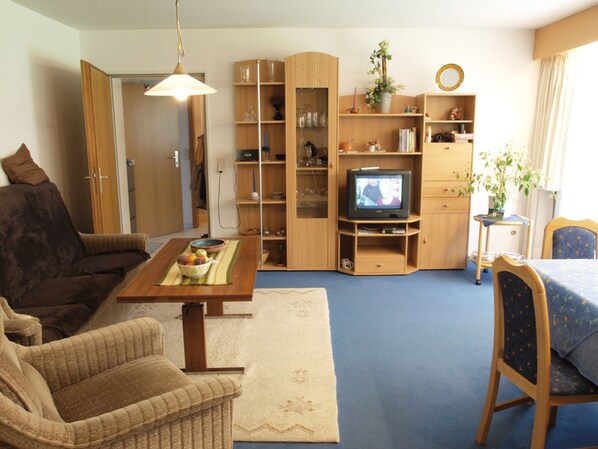 Ferienwohnung 3, 50 qm, 1 Schlafzimmer und 1 Wohn/Schlafraum, max. 3 Personen-Wohnraum
