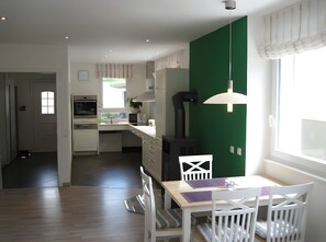 Ferienwohnung Paffendorf-KITCHEN, INSIDE, OUTSIDE