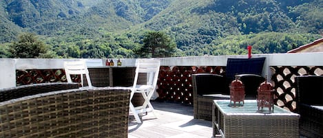 Terrasse sans vis à vis et vue à couper le souffle