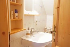 5. Ferienwohnung "Karlstein", 2 Schlafzimmer für max. 4 Personen-Band