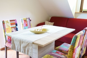 5. Ferienwohnung "Karlstein", 2 Schlafzimmer für max. 4 Personen-Wohnküche