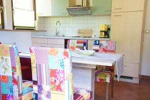 5. Ferienwohnung "Karlstein", 2 Schlafzimmer für max. 4 Personen-Wohnküche