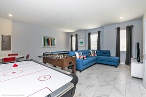 Spielezimmer