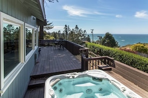 Guests may never want to leave with this gorgeous hot tub view!