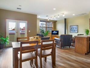 Newly upgraded flooring and dining room table with room for 4. 

Pre-approved pet permitted - 60 lbs. or less. 1 dog only