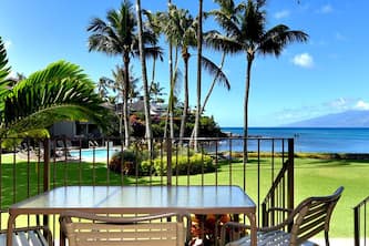 Romantic! Oceanfront Air Conditioned Condo #114