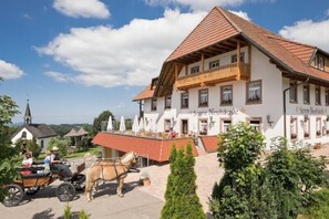 Landhotel Gasthaus SonneNeuhäusle, (St. Märgen), LHS 01528