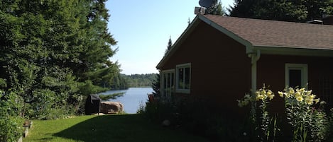 Welcome to our beautiful lakefront cottage!