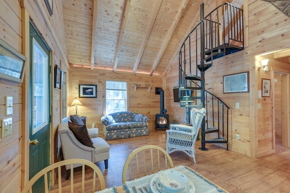 Bernard Vacation Rental | 1BR + Loft | 1BA | 800 Sq Ft | Stairs Required