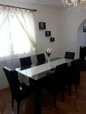 Dining room