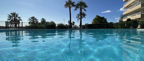 Stunning pentagonal swimming pool.