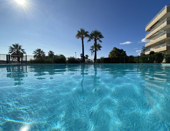 Stunning pentagonal swimming pool.