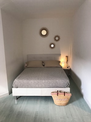 Lit 140x200 dans lâalcove