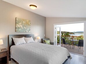Queen bed with water view and deck. Perfect for 2 adults. 

Adults Only Please