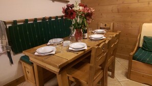 Table with space for 6
