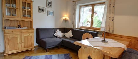 Ferienwohnung für 4 Personen, 2 Schlafzimmer, Küchenzeile, Terrasse, 52 qm-Wohnbereich