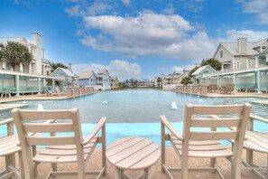 Keira&#39;s Pool with C-Bar Cafe