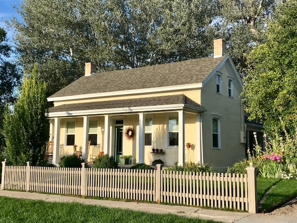 Historic Pioneer Home Built in 1873