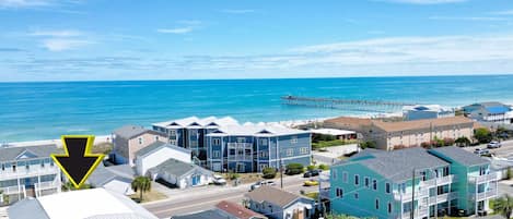 DIRECTLY ACROSS FROM THE OCEAN, PIER, BEACH ACCESSES, RESTAURANTS & BARS!