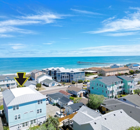 DIRECTLY ACROSS FROM THE OCEAN, PIER, BEACH ACCESSES, RESTAURANTS & BARS!