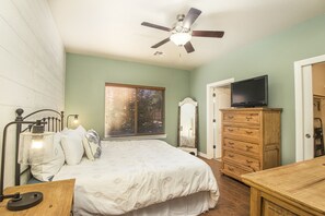 Master bedroom, please be advised this bedroom no longer has a tv in it. 