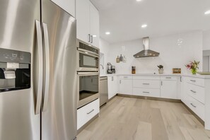 Kitchen | Modern appliances makes the most of meal preparation.