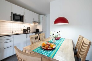 offene Küche mit Essbereich