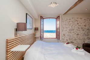 ~ The MasterBedroom 1 with a full sea view - Maison MARINA ~ ABSOLUTY ANTIBES