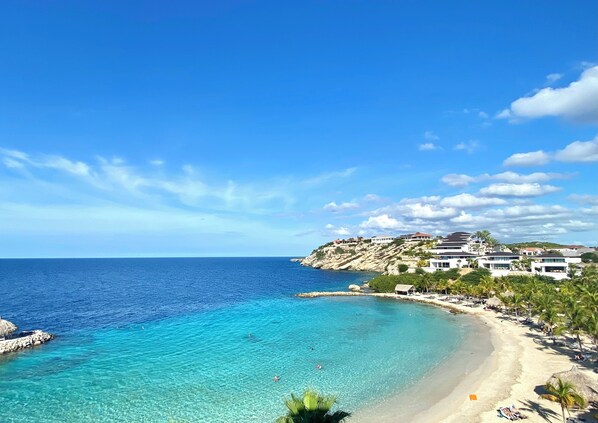 The Beach, Bay and Caribbean Sea at your feet (front view from terrace)