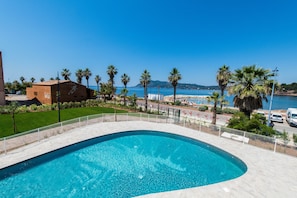 Utomhuspool