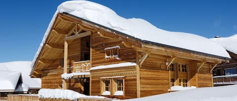 Chalet de luxe Alpe d'Huez exposé plein sud - Chalet sur les pistes