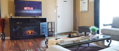 Spacious living room with 47" ROKU TV