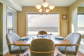 Dining Area | Free WiFi | Central Heating