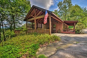 Cabin Exterior | Private Location