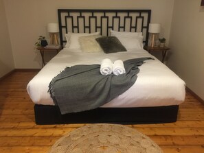 Bedroom 1 - King Bedroom