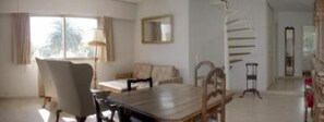panoramic view of the area to the entrance